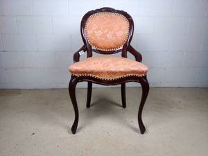 Antique Queen Anne Sitting Chair