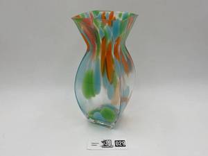 lot 029 image: Decorative Ceramic and Crystal Bundle