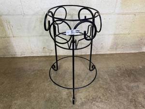lot 043 image: Gorgeous Cast Iron Planters