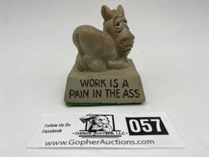 lot 057 image: Adorable Vintage Animal Figurines