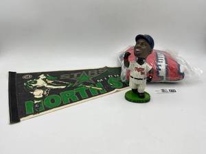 lot 214 image: Minnesota Sports Bundle
