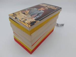 lot 067 image: Vintage Best Selling Self Help Book Bundle