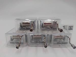 lot 070 image: Neato Wind-Up Music Boxes Brand New