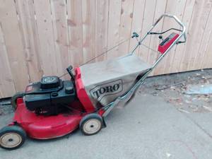 lot 2 image: Toro GTS Lawnmower