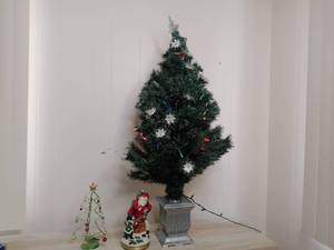 lot 90 image: Christmas in March Collection