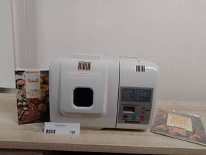 lot 128 image: Breadman Breadmaker Bundle