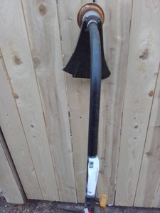 lot 3 image: Ryobi 17 31CC Weed Trimmer