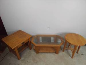 lot 69 image: Table Living Room Set