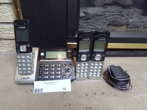 lot 16 image: Vtech Phone