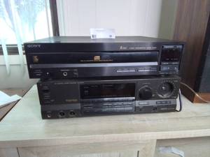 lot 38 image: Vintage Stereos