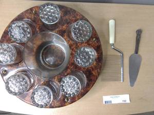 lot 152 image: Kitchen Bundle