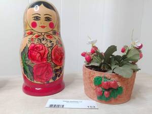 lot 153 image: Vintage Russian Nesting Dolls & Mini Decoratove Plant