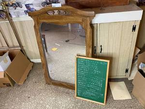 lot 251 image: Mirror & Chalkboard