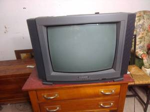 lot 312 image: Vintage Magnavox 13 TV