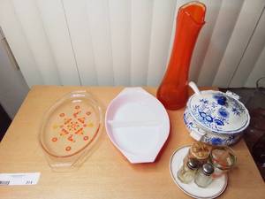 lot 314 image: Glass and Ceramic Kitchenware Collection