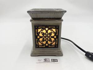 Ceramic Table Lamp W Adjusted Lighting