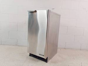 Hoshizaki Ice Maker (Valued $2,000) Works