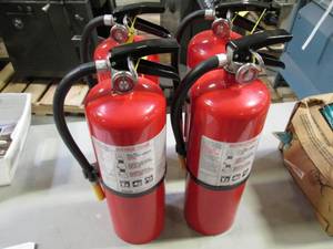 lot 26 image: (4) Fire Extinguishers...