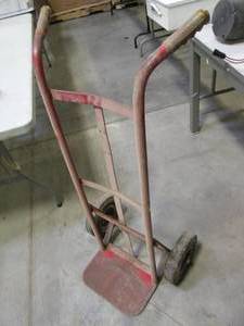 lot 39 image: 2 Wheel Dolly...