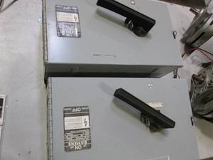 lot 61 image: (2) Siemens Commercial Grade Breake...