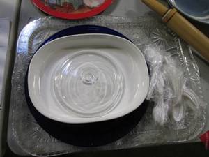 lot 72 image: HolidayParty Supplies...