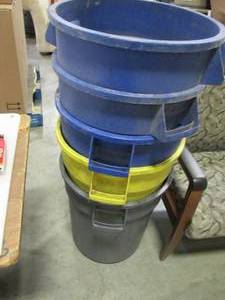 lot 95 image: (5) Heavy Duty Trash Bins...