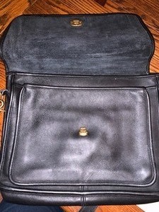 lot 14 image: Leather Coach BagBriefcase