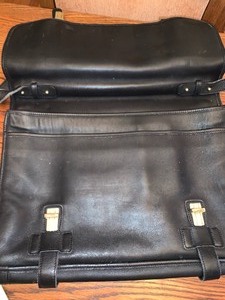 lot 15 image: Leather Coach BagBriefcase