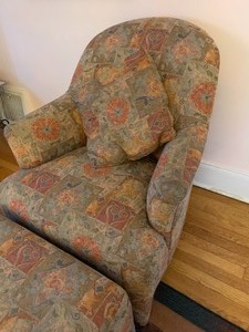 lot 21 image: Accent Chair and Ottoman
