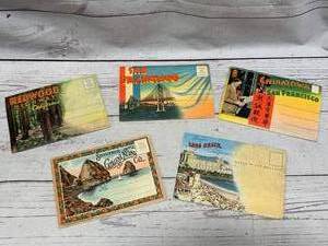 lot 13 image: Lot of 5 Postcard Booklets from 1930s 1940s