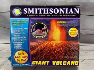 lot 32 image: Smithsonian Giant Volcano Kit