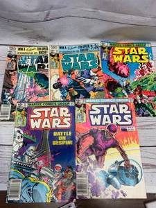 lot 34 image: Lot of 5 Star Wars Comics from 1982