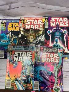 lot 37 image: Lot of 5 Star Wars Comics from the Early 1980s