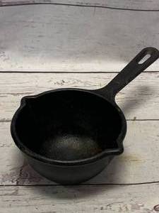 lot 47 image: Large MPR Cast Iron Sauce Pan  Melting Pot
