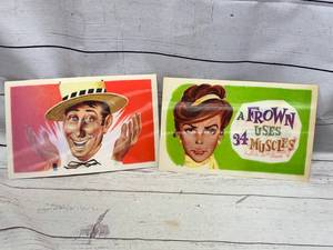 lot 56 image: Lot of 2 Flicker Flash Vari-vue Signs 7 x 11