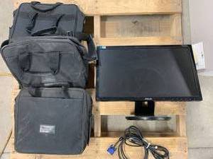 lot 82 image: 20 Computer Monitor & 2 Computer Bags