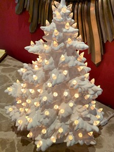 lot 4 image: Vintage White Painted Ceramic Christmas Tree