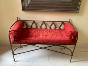 lot 8 image: Upholstered Decorative Bench