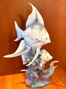 lot 33 image: Lladro Underwater Explorers (6742) (RETIRED)