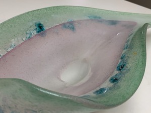 lot 116 image: Signed Art Glass Vessel