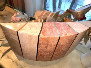 lot 123 image: Three Piece Home Decor Lot