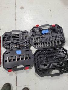 2 husky sockets set