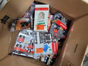 Box mixed hardware items