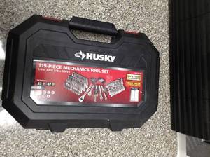 lot 9 image: Mechanics Tool Set  by Husky-open box