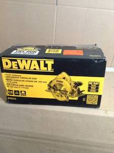 lot 89 image: 15 Amp Corded 7-14 in. Lightweight Circular Saw by DEWALT- used