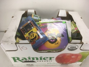lot 10 image: MYSTERY Re-Sellers Box #10