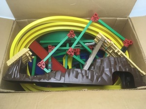 lot 19 image: Vintage Darda Racing Car Set