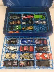 lot 22 image: Vintage Matchbox Cars  Car Case #1