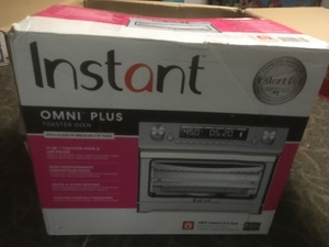 lot 33 image: INSTANT Omni Plus Toaster Oven