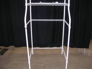 lot 3 image: STURDY METAL WASHERDRYER RACK